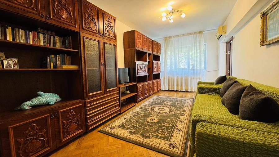 Tineretului Parc,bl.1985,reabilitat,et.4/10,2 bai,centrala,parcare,mobilat