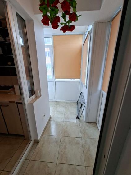 INCHIRIEZ APARTAMENT 2 CAMERE ZONA VIVO CONSTANTA