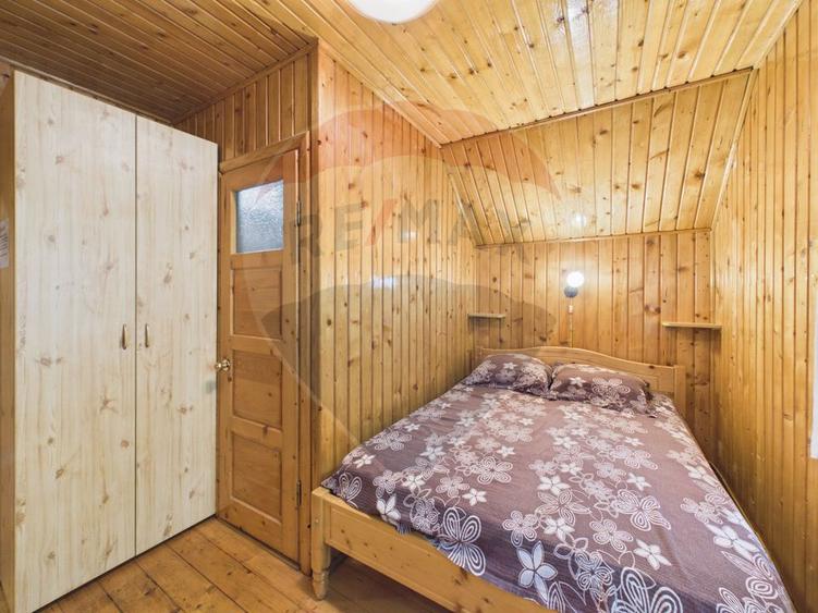 Pensiune/casa montană 9 camere în Dâmbovicioara, comision 0%