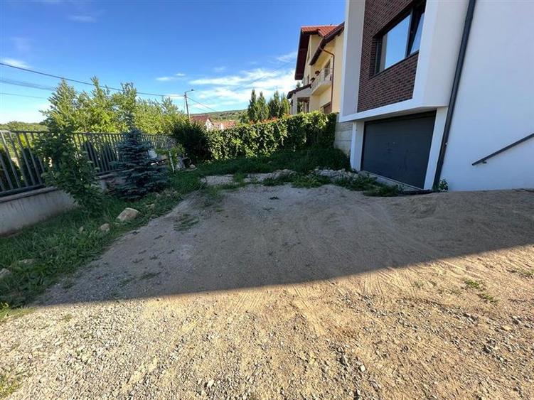 Casa Individuala S + P + Et ,situata in cartierul Borhanci !