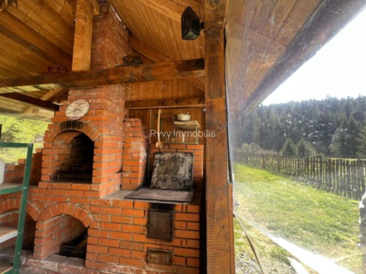 REFUGIU DIN INIMA NATURII, CASĂ DE VÂNZARE, 144mp COMANDĂU/ COVASNA