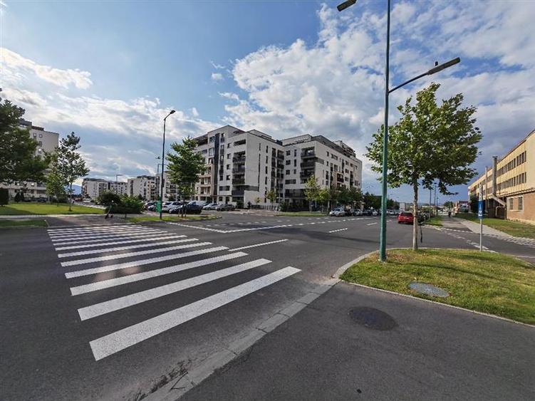 Inchiriem Apartament 2 Camere, Mobilat, Decomandat, Tractorul