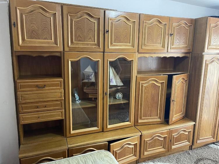 Ofer spre inchiriere garsoniera
