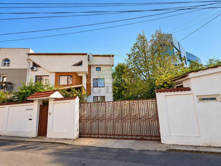 Vilă premium cu piscină, 334 mp utili, 12 camere,  teren de 700 mp -Aviației! - 2
