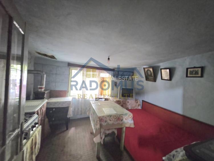 Casă de renovat complet - Str. Zefirului nr. 46 |- 65 mp utili - 3
