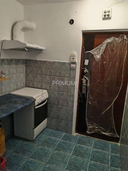 COMPLEX - AP 1 CAMERA - mobilat, utilat, etaj intermediar - 3
