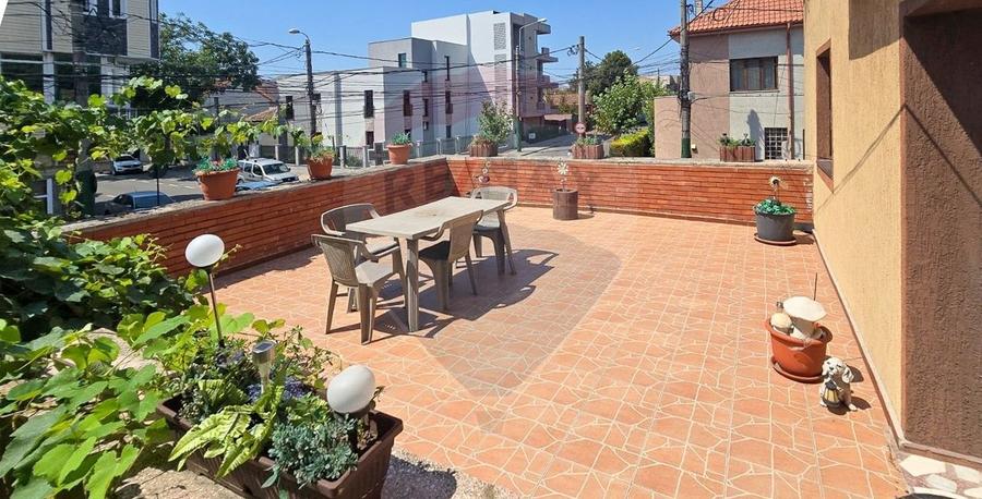 Clădire multifuncțională D+P+E+M situată în Constanța, zona Baba Novac