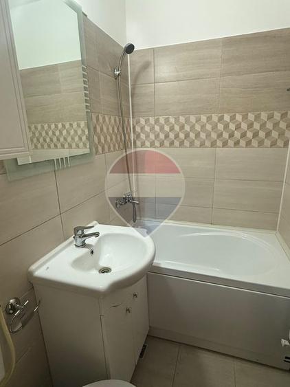 Apartament cu 2 camere de închiriat în zona Electroprecizia
