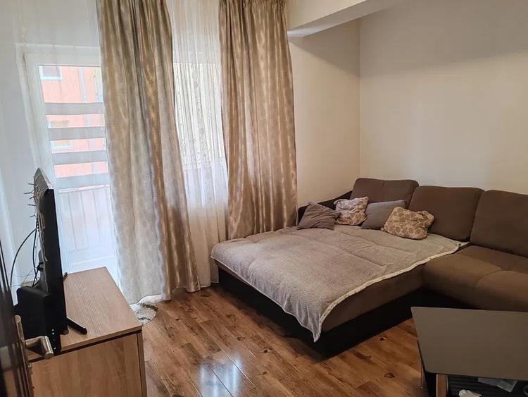 Apartament cu 2 camere, 55 mp, decomandat, etaj intermediar, zona Edgar Quinet