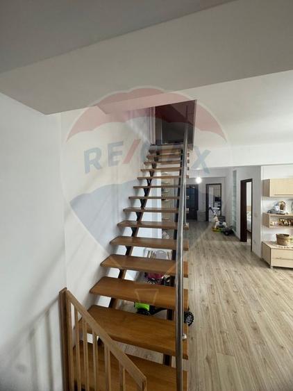 Apartament 3 camere | 2 bai | balcon | mansarda | bloc nou | Burdujeni