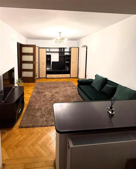 Apartament 2 camere conf  1 semidec zona Crang