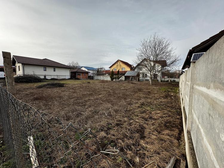 Teren Intravilan CETATE Lalelelor 450 mp. D=14 m. Toate Utilitatile in fata