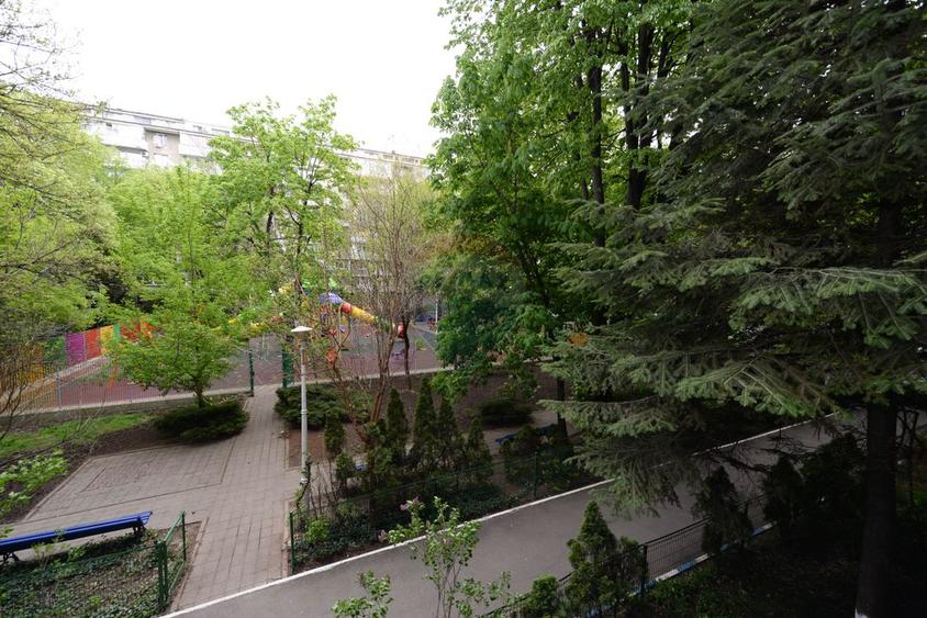 Apartament cu 2 camere de vanzare 46mp Piata Sudului