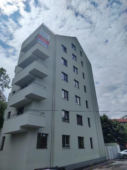 Apartament 3 camere Titan