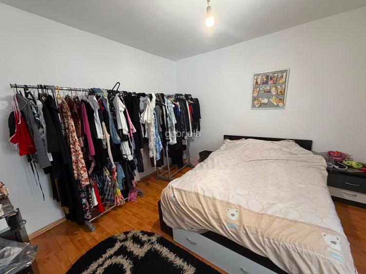 Proprietar , vand casa batraneasca ,locuibila , 405 mp , 15 ml deschidere  - 2