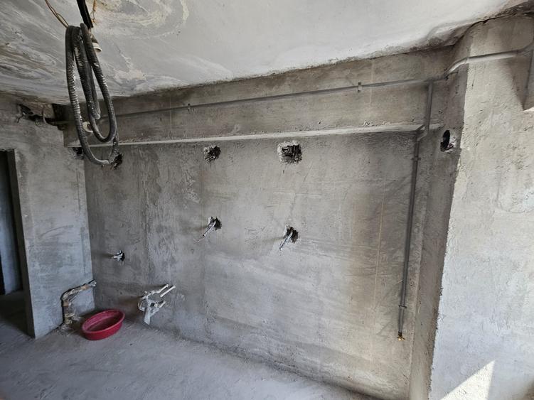 Apartament 2 camere decomandat, 55 mp, LA ROȘU cu Termopane Noi– Oras Isaccea