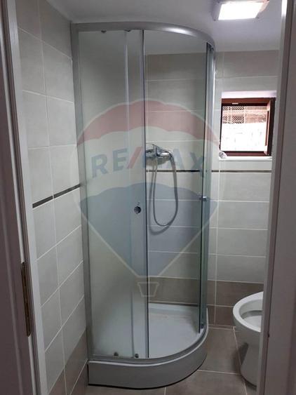 Apartament tip casa cu 4 camere de vânzare în zona Ultracentral