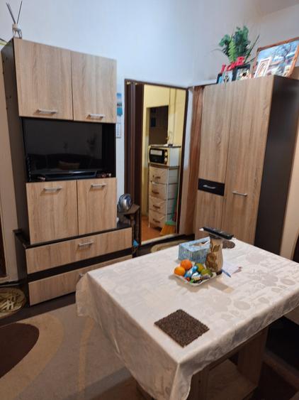 Piata Libertatii,ap 2 camere,semidecomandat, s-55 mp, parter/2, p-130.000 euro