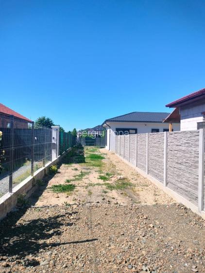 Casa situata in vatra veche din Sacalaz - 15