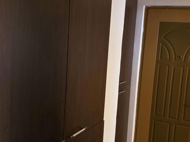 Vand apartament 2 camere decomandate, in Craiova, cartier Brazda, centrala gaze!