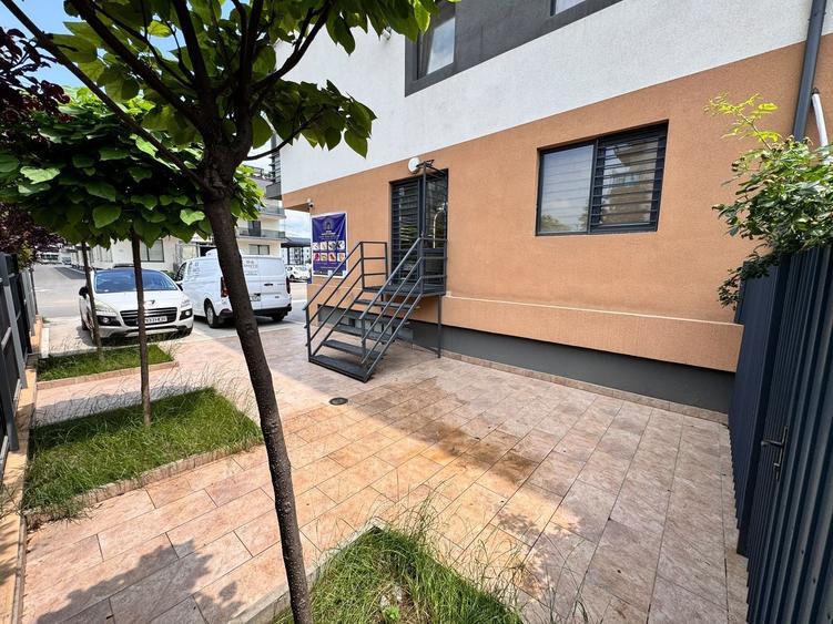 SPATIU ADIMISTRATIV - CURTE PRORIE 78MP, 2 PARCARI + AFACERE LA CHEIE