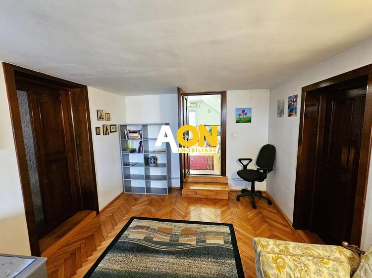 Casa 6 camere, 715 mp teren, langa Cetatea Alba Carolina