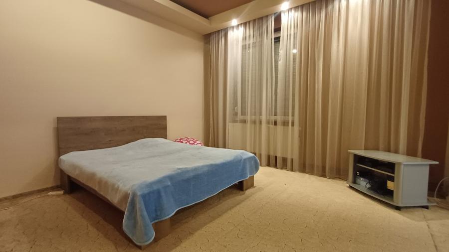 Casa cu 6 camere, singur in curte, zona Olosig, Oradea, Bihor