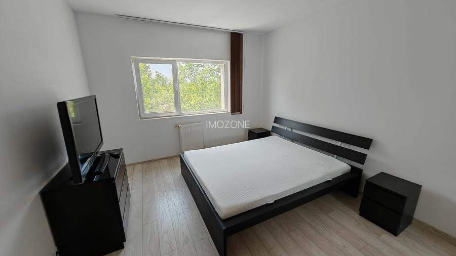 Metrou Pacii, Ten Blocks, 2 camere, 70mp, 4/10, decomandat, mobilat, loc parcare - 3
