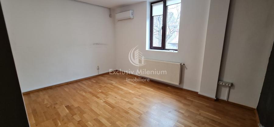 Vila / Casa Piata Victoriei /Sevastopol Birouri Parcare