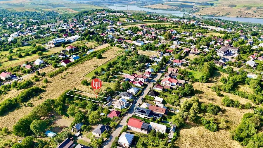 SE VINDE CASA (tip duplex), in FALTICENI, jud. Suceava