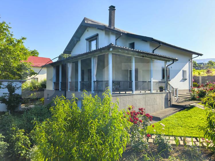 Casa 5 camere in Barnova, 150 mp utili si 1000 mp teren