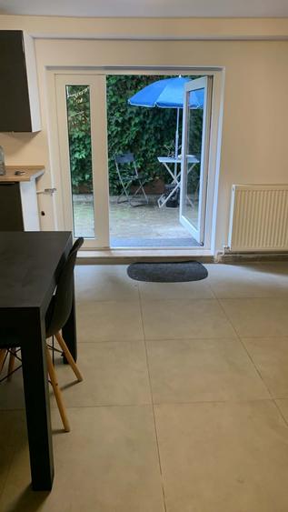 Apartament cu 3 camere,gradina,parcare,zona Campului-Manastur