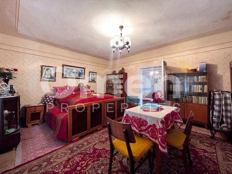 Casă bătrânească | 1500 mp teren, | Tăuții-Măgherăuș.