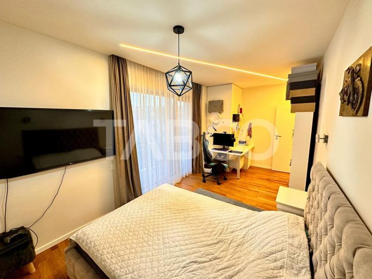 Penthouse cu 7 camere de vanzare si terasa generoasa in Buna Ziua