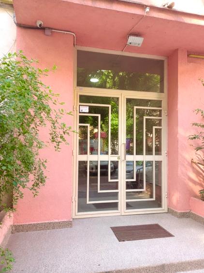 Apartament cu vedere pe spate în zona Calea Moșilor, intersecție cu Eminescu