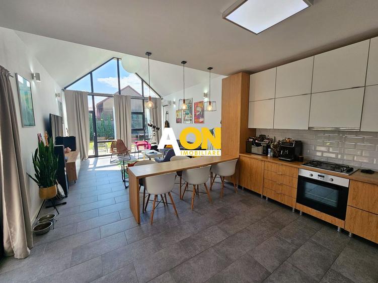 Casa moderna mobilata, utilata, 5 camere, 3 bai, 444 mp teren