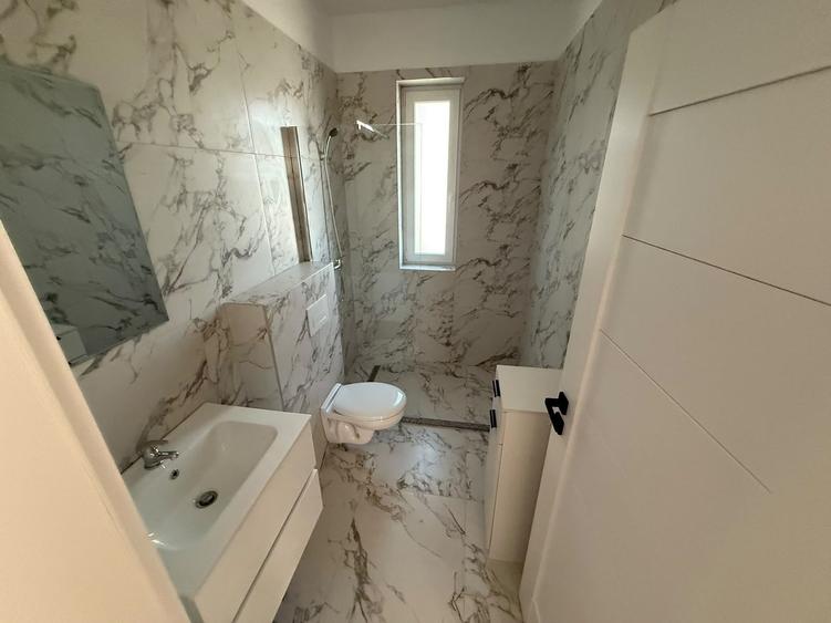 Apartament modern, prima închiriere, complet nou balcon generos