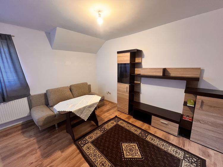 Apartament cu 2 camere, 40mp utili, MANSARDA - zona LIPOVEI