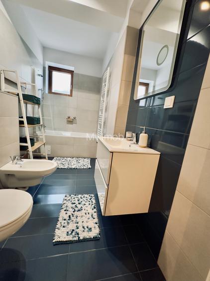 Apartament cu 2 camere,70 mp plus terasa de 20 mp in zona Tractorul - 11