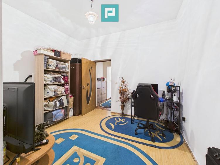 Casa cu 6 camere in Parneava