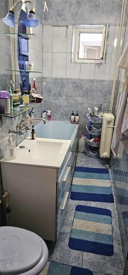 Apartament 2 camere de vanzare, IC Frimu, 57 mp, 2 balcoane, etaj 3/4