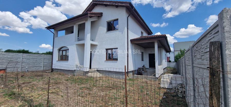 Vila P+1, zona linistita, pentru doua famili. - 21