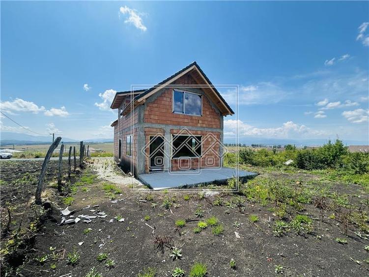 Casa individuala, cu 129 mp utili si teren de 328 mp