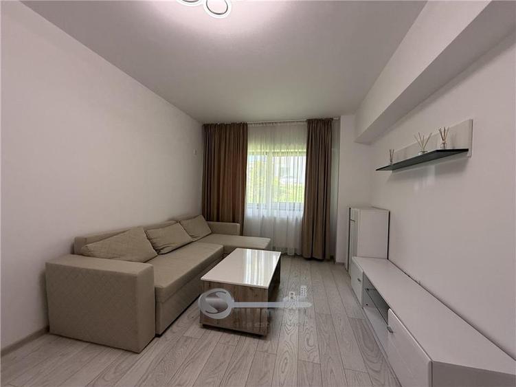 2 CAM BUCIUM INTABULAT MOBILAT UTILAT
