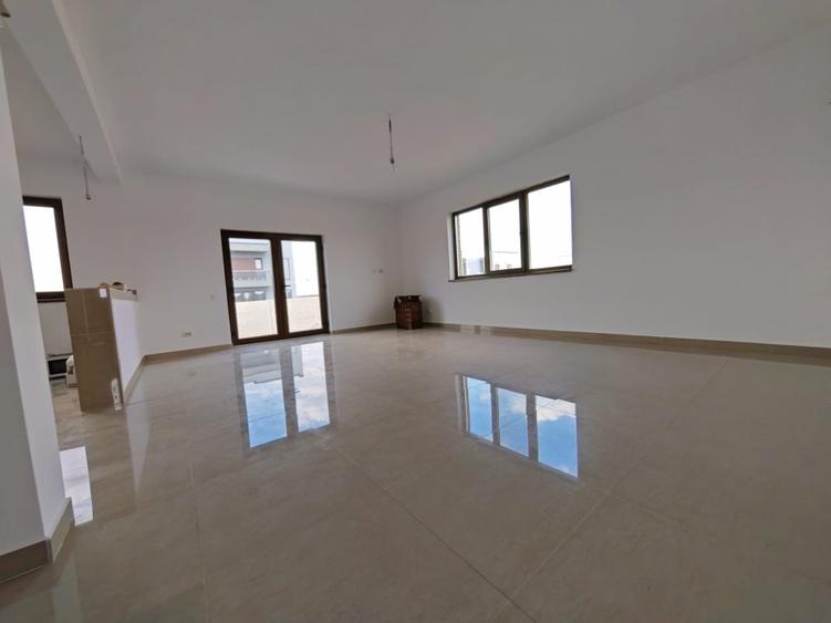 New Casa Corbeanca P+1+Mansarda 4 dormitoare 330 mp/curte