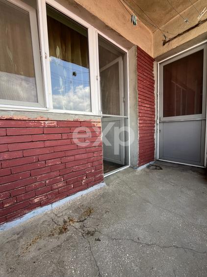 Apartament 3 camere dec 2 băi etajul 3 central Gaesti