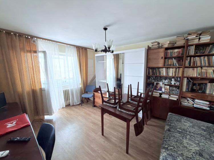 Apartament 2 camere foarte spatios la strada Primaverii