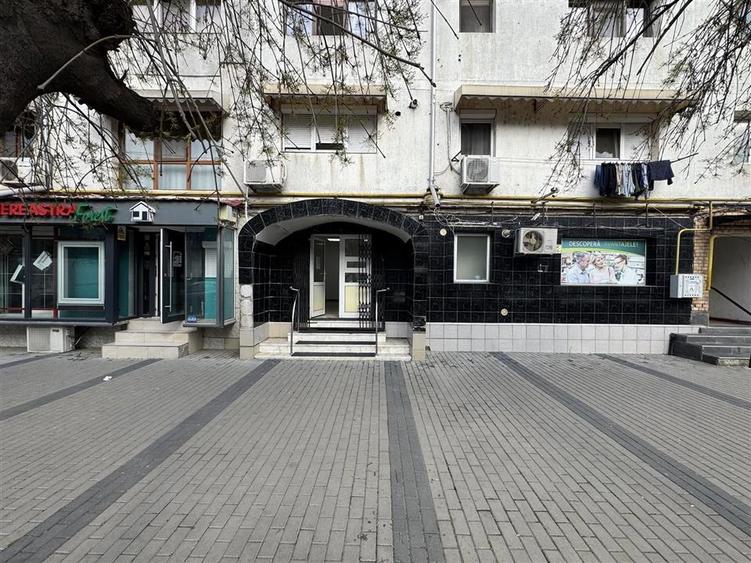 Spatiu Comercial Piata Moldovei Focsani - Fosta FARMACIE