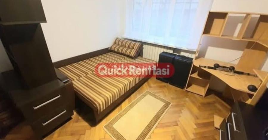 Copou Universitati - Strada Titu Maiorescu Apartament 3 Camere Decomandat 500eur - 2