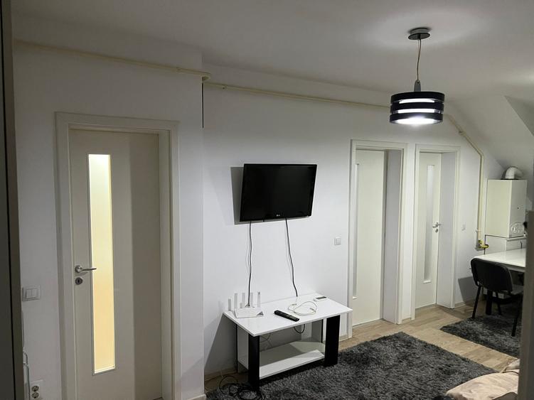 Centru Civic-apartament cu 3 camere Bloc Nou